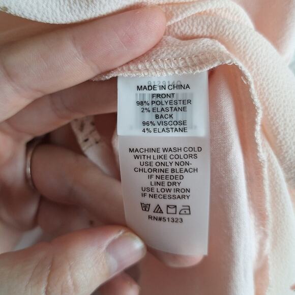 Vince Camuto Blush Pink Floral Ditsy Elegant Short Sleeve Gathered Blouse L - Picture 4 of 7